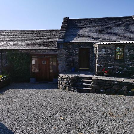 Ty Gwennol Near Gilfach Goch Apartman Llanbedr  Kültér fotó