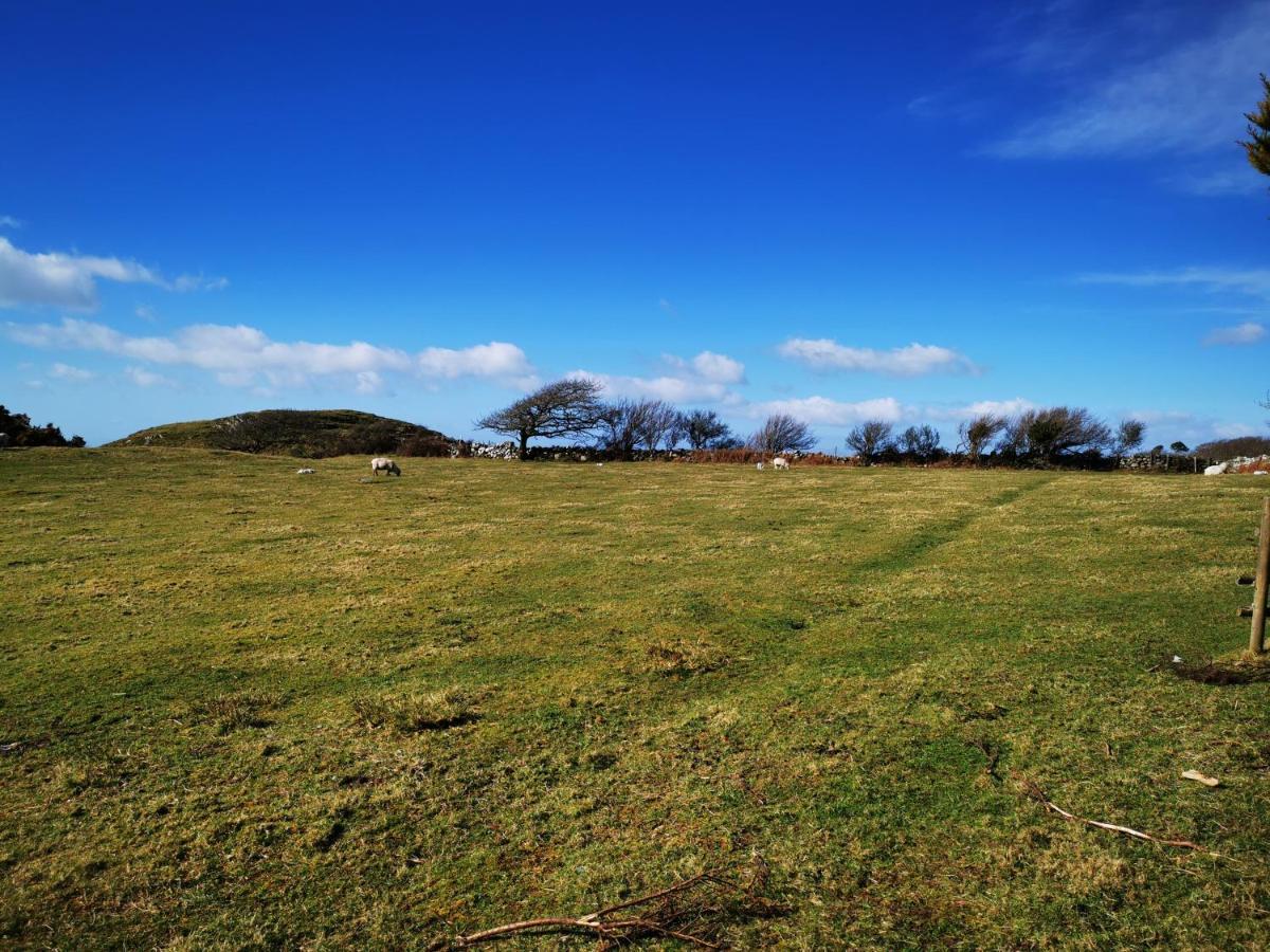 Ty Gwennol Near Gilfach Goch Apartman Llanbedr  Kültér fotó